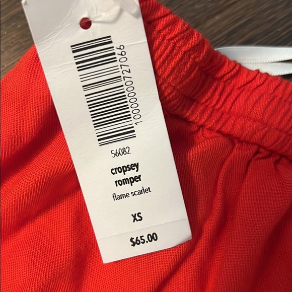 Aritzia romper xs red never worn - Picture 2 of 5